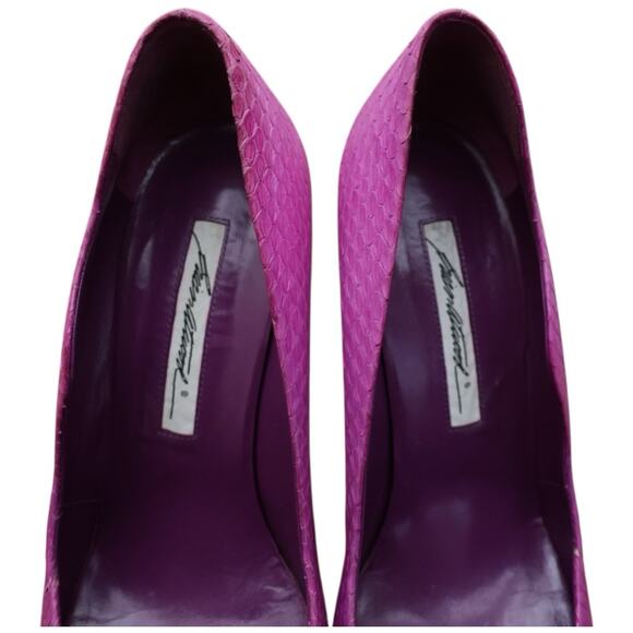 Brian Atwood Fuschia Purple Besame Snake Skin Pumps 38.5 - Picture 5 of 15
